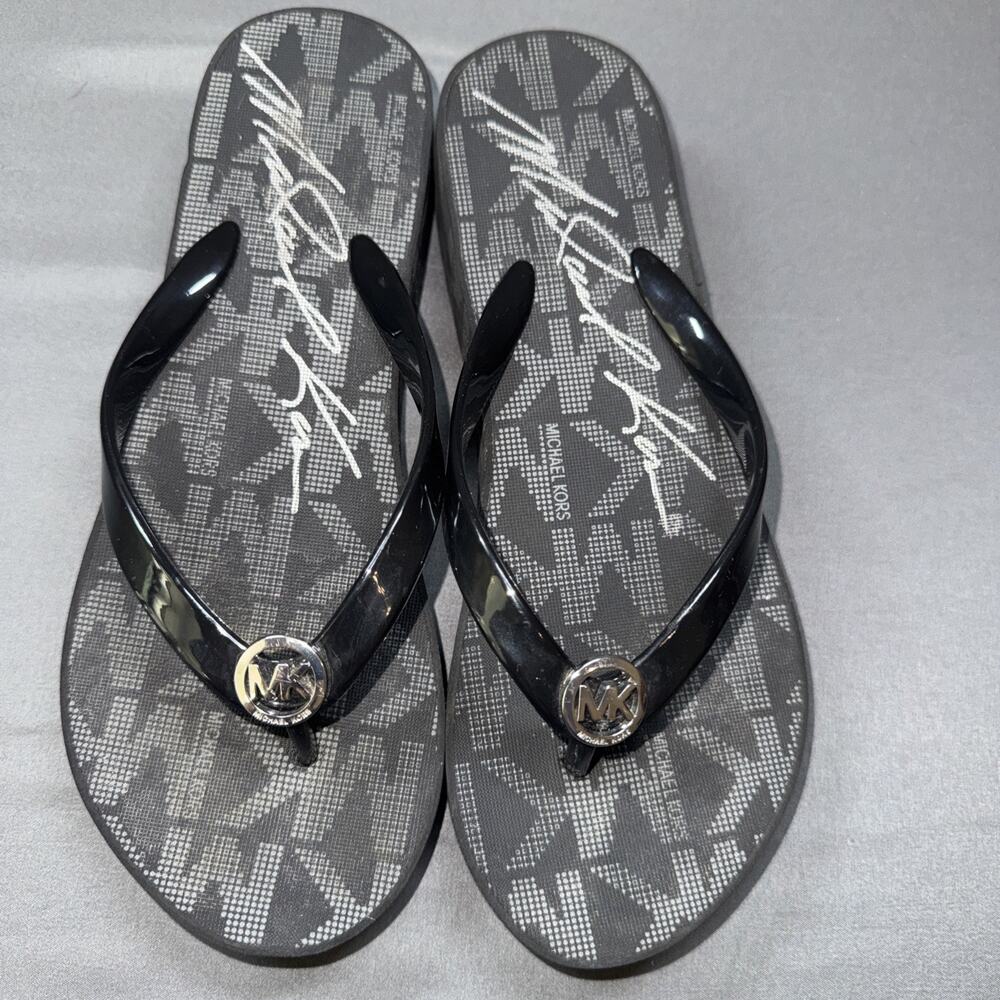 Michael Kors MK Logo Platform Flip Flops Black Women’s Sandals Size 7 - Picture 2 of 6